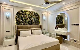 Arena Lodge Guesthouse